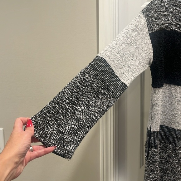 Evereve NWT Peyton Jensen Hadlee Striped black white Long Duster Cardigan M - Picture 6 of 10